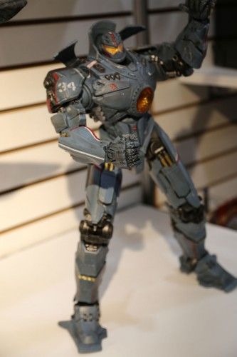 Illustration for article titled New Pacific Rim Figures